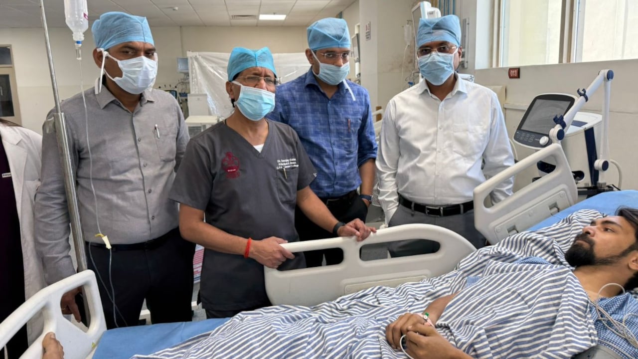 एयरहोस्टेज से शादी, प्यार में बेची 15 बीघा जमीन... पलटी किडनी बेचने वाले आयुष की दर्दभरी कहानी