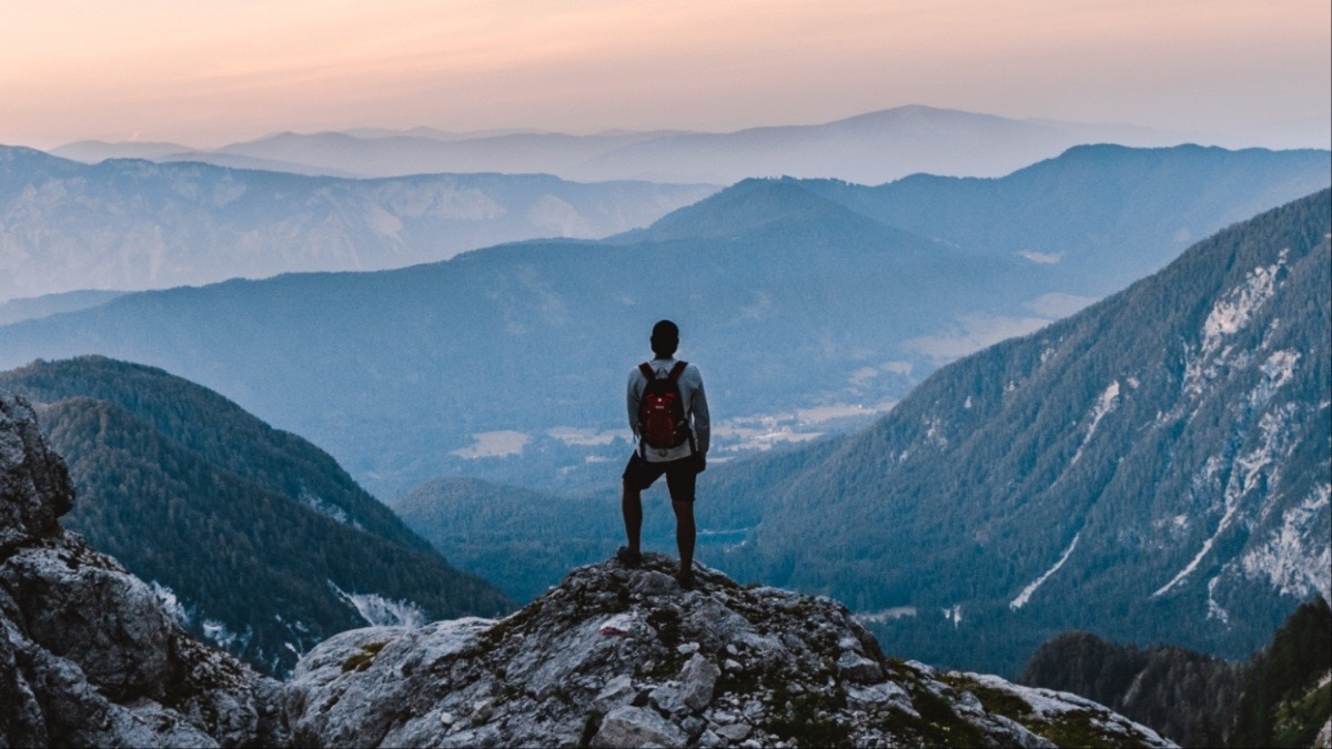 विदेश घूमने का है सपना? भारत के ये पड़ोसी देश आपकी ट्रिप को बना देंगे यादगार, देखें टॉप डेस्टिनेशंस (Photo- Adobe Stock)