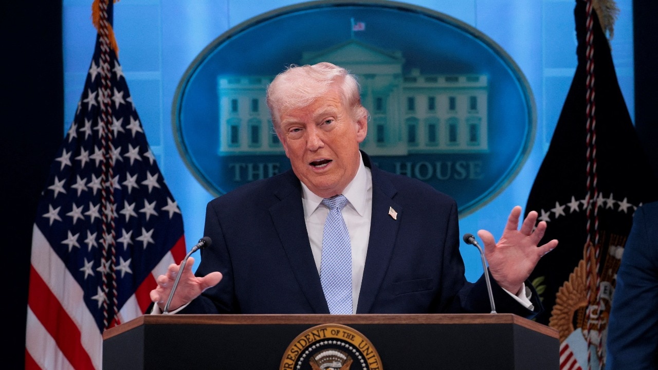 अमेरिकी राष्ट्रपति डोनाल्ड ट्रंप ने होर्मुज को लेकर ईरान को तबाह करने की धमकी दी है. (Photo: ITG)