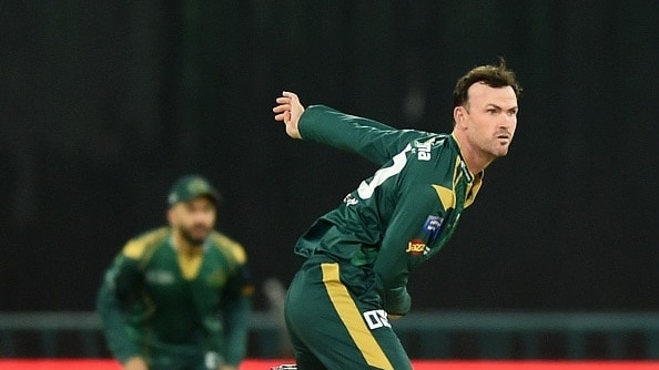 'कंबल-तकिया लेकर सो जाऊं’, PSL की कंगारू खिलाड़ी ने उड़ाई खिल्ली