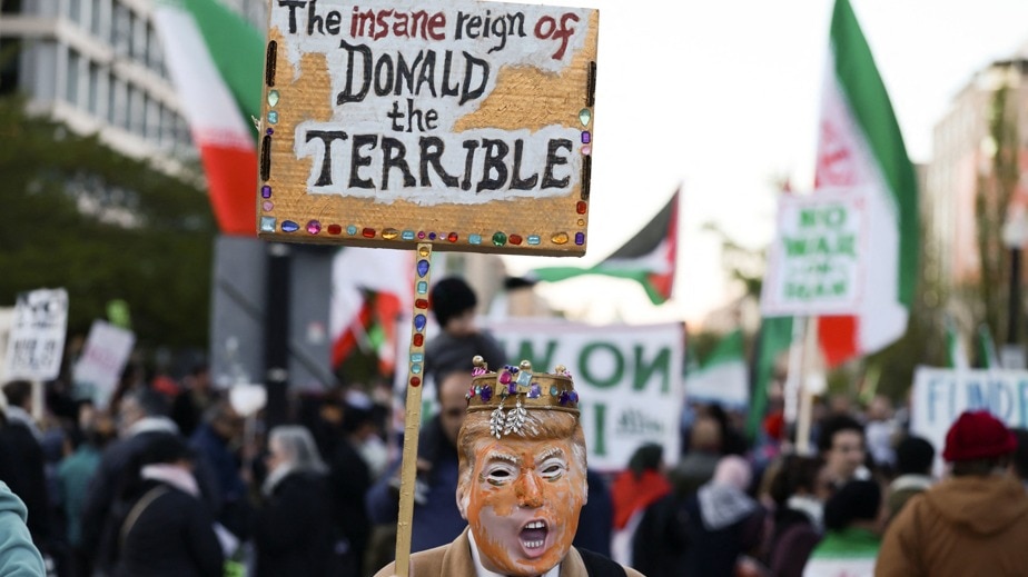 'परमाणु धमकी' पर अपने ही देश में घिरे ट्रंप, सांसदों ने की पद से हटाने की मांग