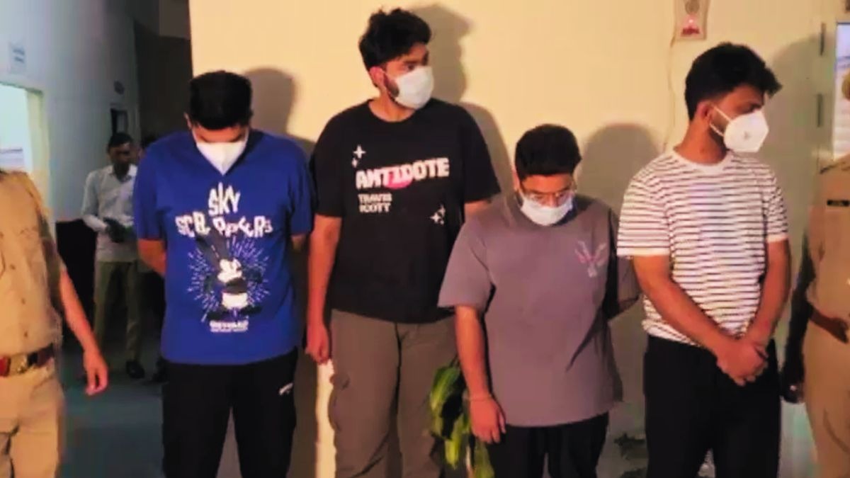 नोएडा: टेक सपोर्ट के नाम पर विदेशी नागरिकों से करोड़ों की ठगी