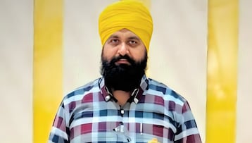 किसान नेता, जिसने DM को दी धमकी. (Photo: Saurabh Pandey/ITG) किसान नेता, जिसने DM को दी धमकी. (Photo: Saurabh Pandey/ITG)