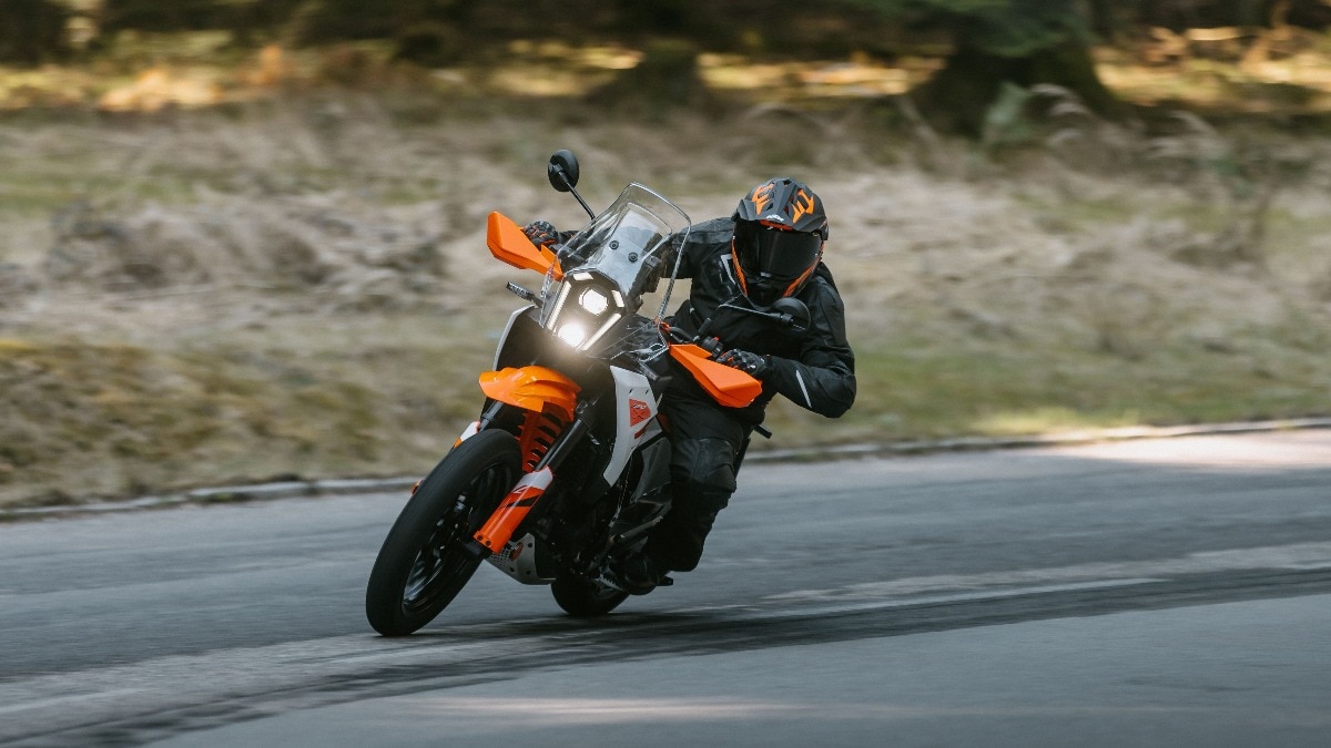 KTM 390 Adventure X की कीमतों को कंपनी ने एक बार फिर बढ़ा दिया है. (Photo: KTM)