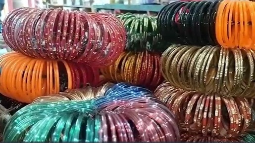 चूड़ी बाजार हुआ परेशान.(Photo: Screengrab)