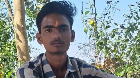 किशोर की हत्या कर शव के टुकड़े किए, फिर दोस्तों ने बाड़े में दफनाया