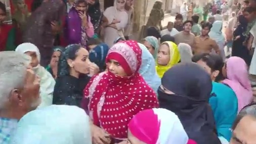 पुलिस ने दो नाबालिगों को हिरासत में लिया है.(Photo: Screengrab)