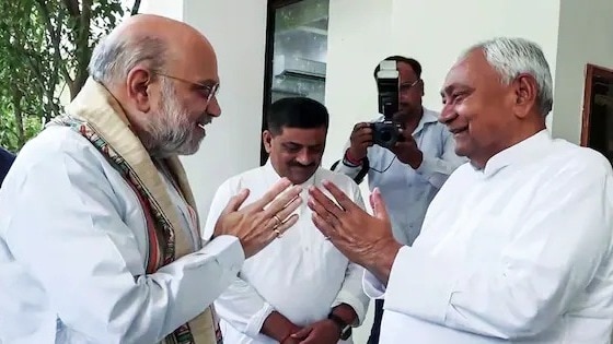 21 साल बाद नीतीश वहीं लौट आए जहां थे... कैसा रहा दिल्ली टू पटना और फिर दिल्ली तक का सफर