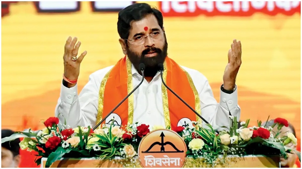 एकनाथ शिंदे ने ‘ऑपरेशन टाइगर’ को अफवाह बताया और कहा कि उद्धव गुट के सांसदों के साथ उनकी कोई बैठक नहीं हुई है. (Photo: X/@ShivSena)