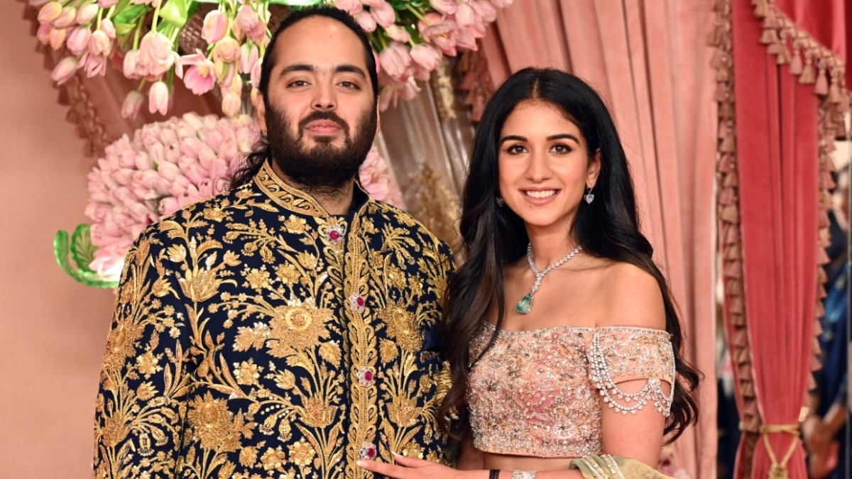 अनंत अंबानी के जन्मदिन पर कई राज्यों में सामाजिक कार्यक्रम चलाए जा रहे हैं (Photo- ITG)