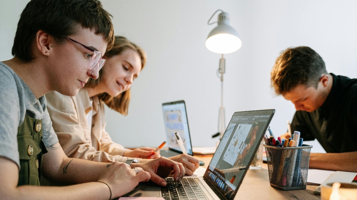 कंपनी ने लगाया WFH पर बैन, Gen-Z कर्मचारी ने मैनेजर को सिखाया सबक