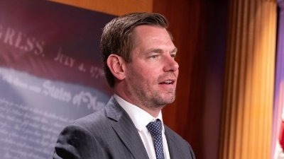 अमेरिकी सांसद पर कई महिलाओं से रेप के आरोप से हड़कंप, बोले- माना मैं संत नहीं हूं...