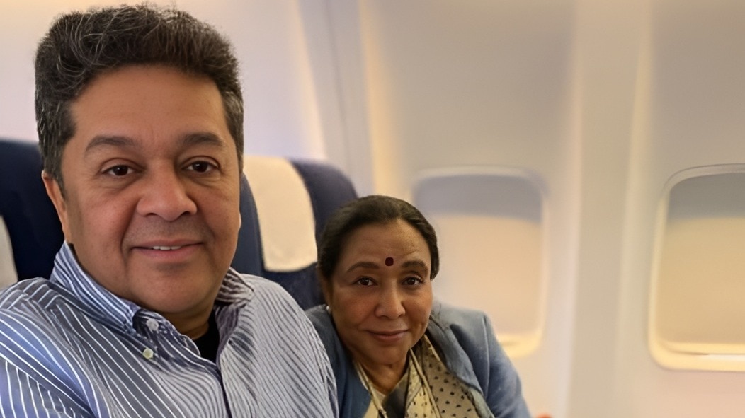 Asha Bhosle with her youngest son Anand Bhosle