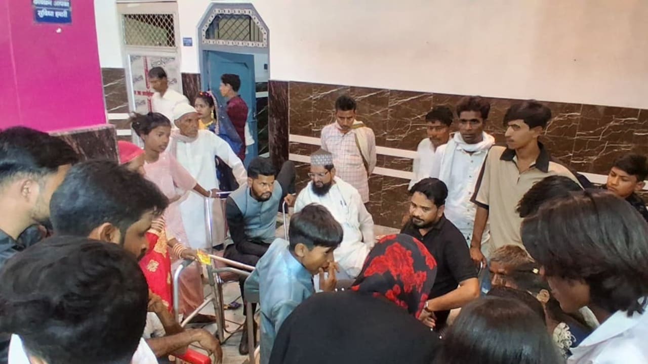 'डोंगे तो भरे थे, आप सब खा गए', लड़की वालों के जवाब पर चिढ़े बराती, हुई मारपीट