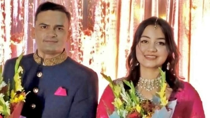 शादी में मूंछें, रिसेप्शन में क्लीनशेव...संभल SP केके बिश्नोई का न्यू लुक; IPS दुल्हन अंशिका की बहन भी छाईं