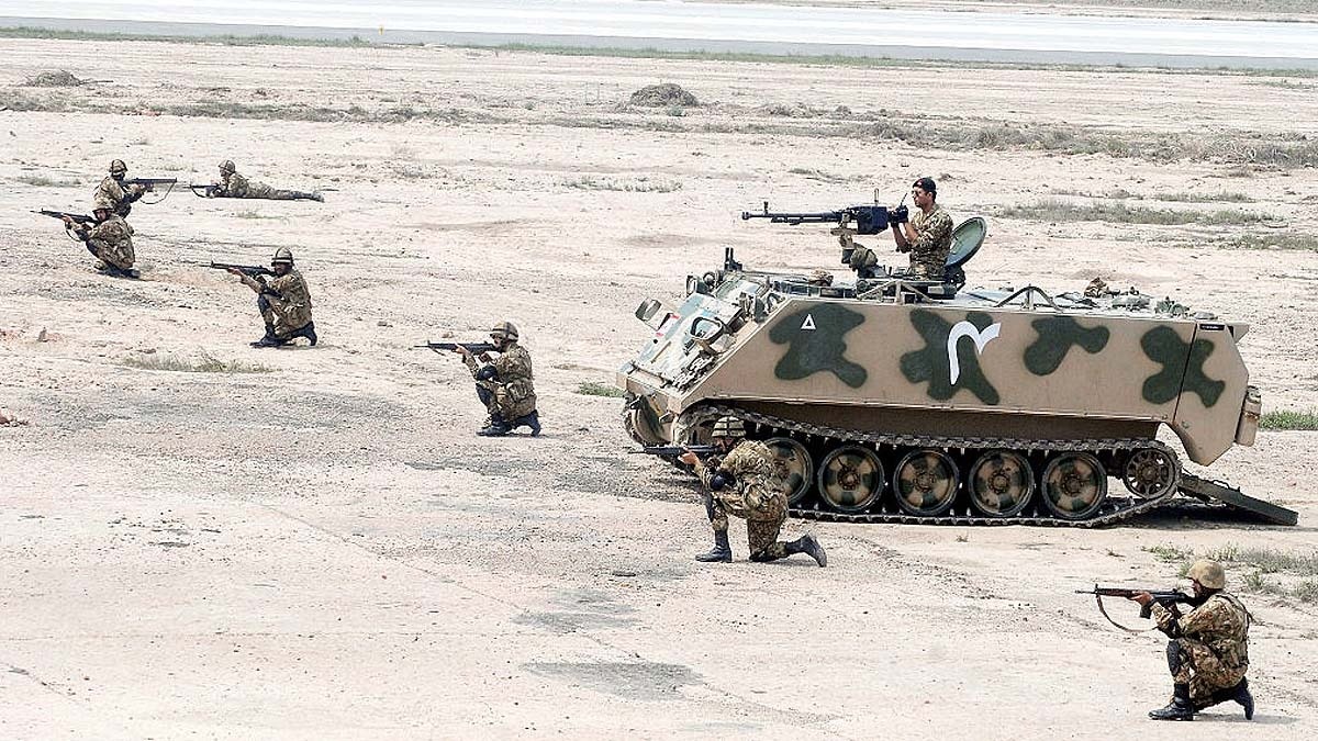 पाकिस्तानी फौज के 13 हजार सैनिक सऊदी अरब पहुंच चुके हैं. (Photo: Getty)