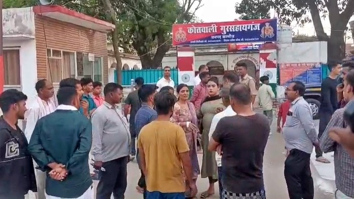 एक सिपाही, दो पत्नियां, आमने-सामने पड़ीं तो जमकर चले लात-घूंसे