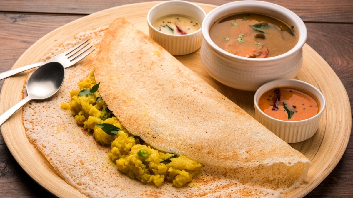 तमन्ना भाटिया के ट्रेनर ने बताया डोसा को हेल्दी बनाने का तरीका (Photo- Adobe Stock )