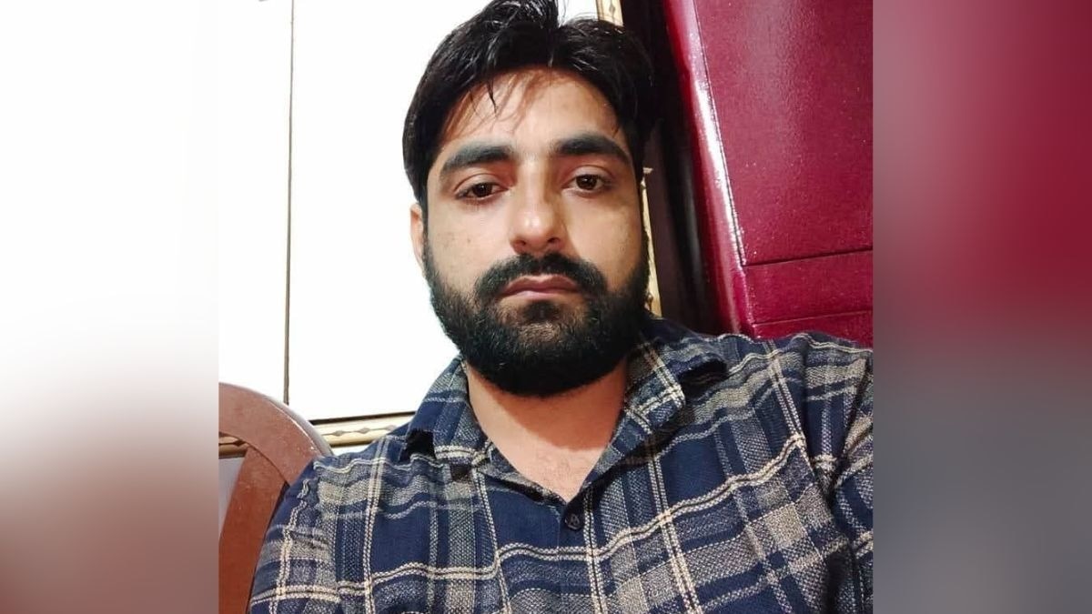 पीलीभीत का करोड़पति चपरासी... 3 पत्नियां, एक को फर्जीवाड़े से बना दिया टीचर!