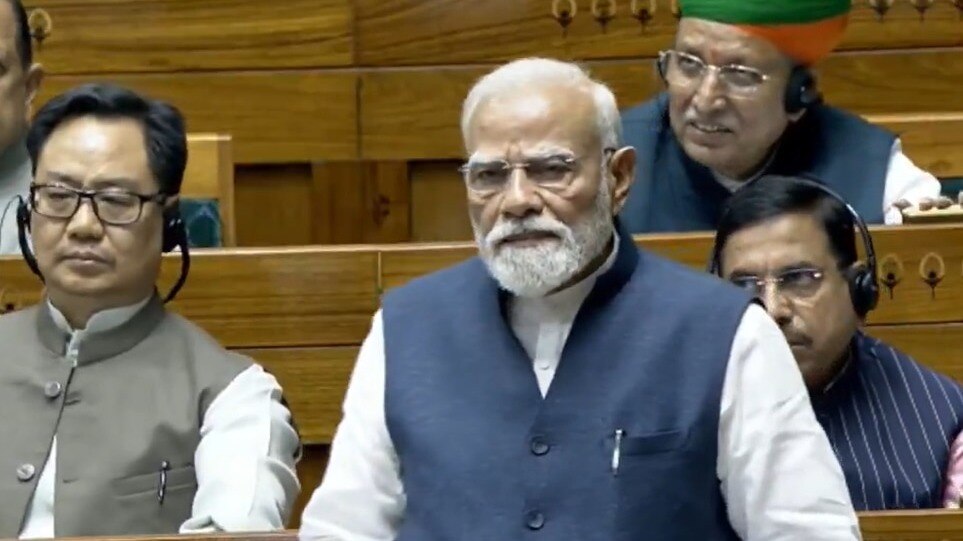 प्रधानमंत्री नरेंद्र मोदी ने अपने भाषण से महिला आरक्षण के मुद्दे को सामाजिक मिशन के रूप में पेश किया.