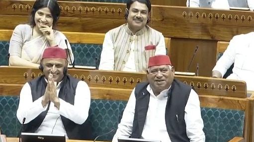 Akhilesh Yadav PM Modi