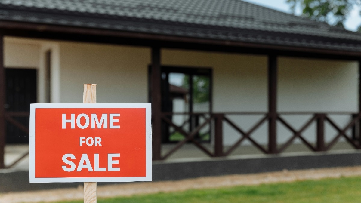 होम लोन की कितनी EMI ड्यू होने पर नीलाम हो जाता है मकान?