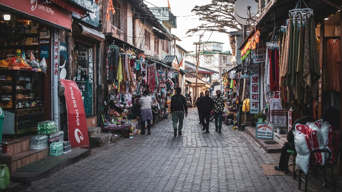 छोटी दुकानों का किराया भी पहुंचा सातवें आसमान पर 