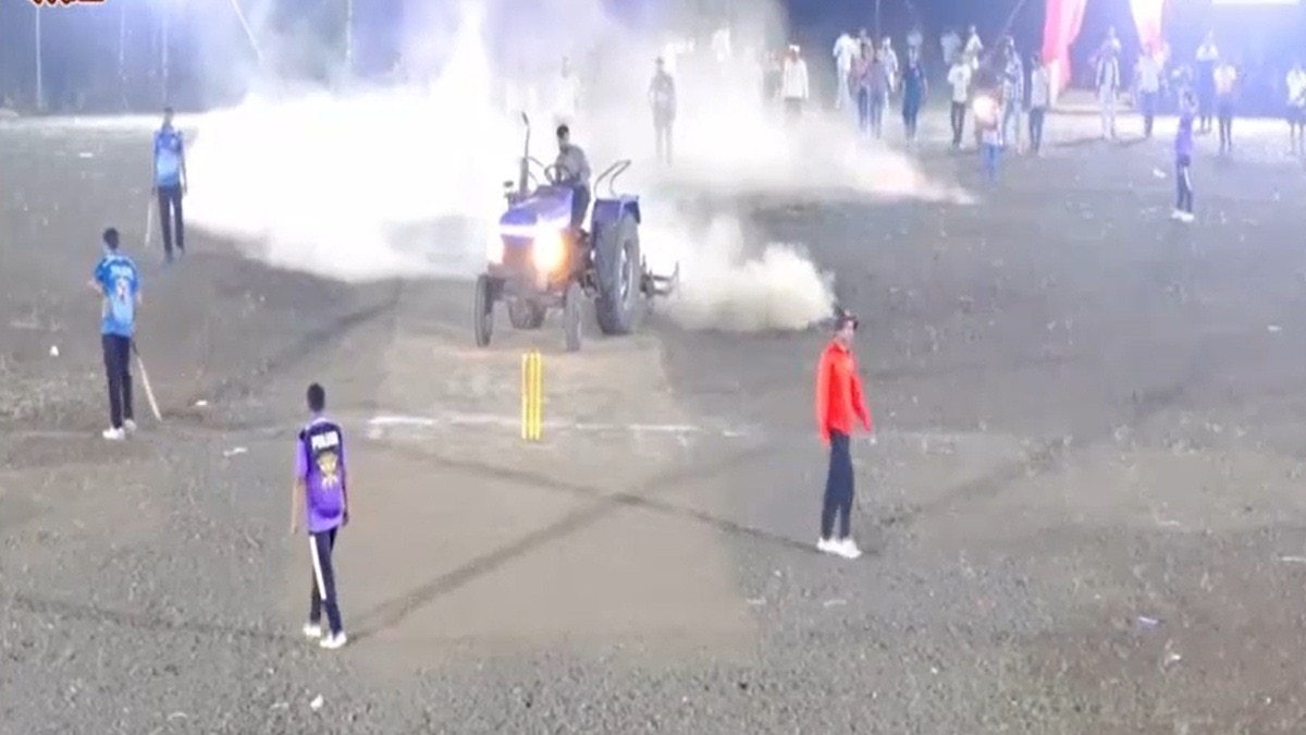 युवक ने पिच को ट्रैक्टर से जोतकर बर्बाद कर दिया (Photo: Screengrab)