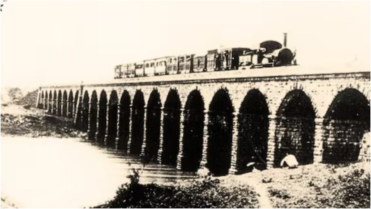 भारतीय रेलवे ने 173 साल पहले भारत में पहली ट्रेन चलाई थी. (Photo: Central Railway)