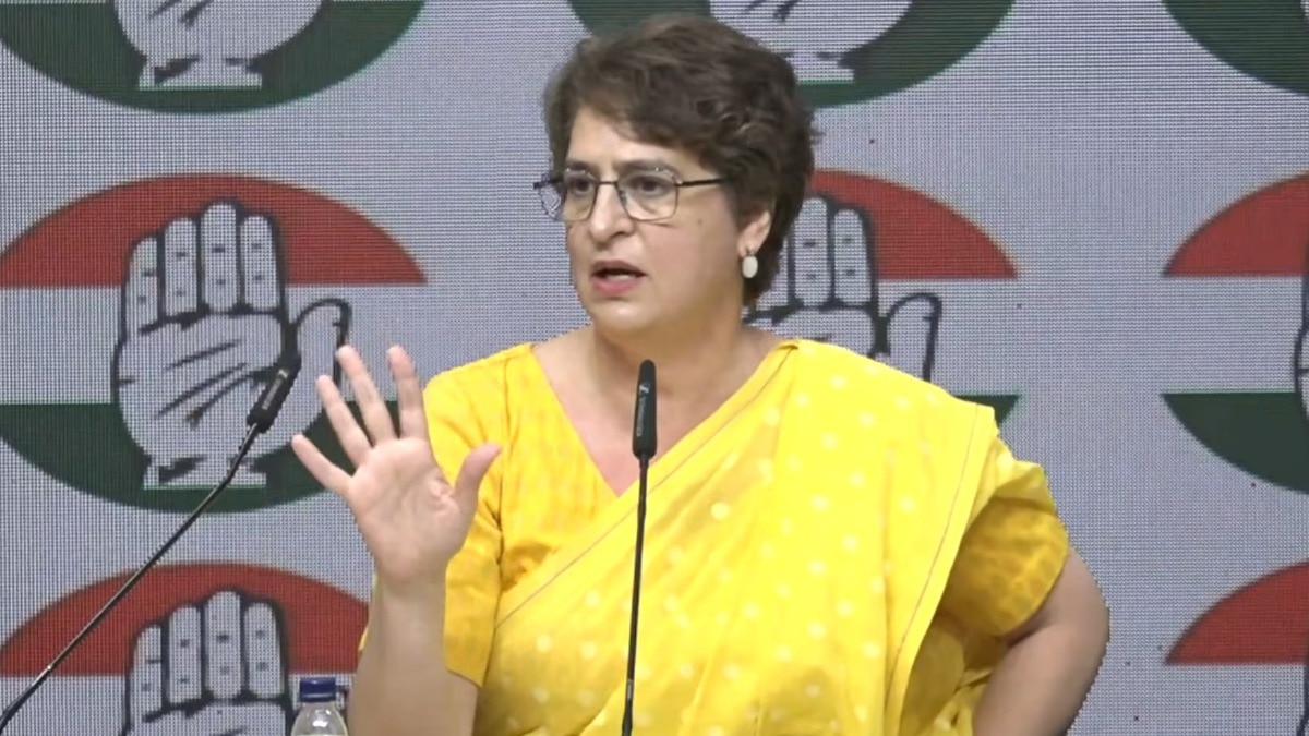 'महिला आरक्षण नहीं, परिसीमन की बात थी', बीजेपी पर प्रियंका गांधी का पलटवार