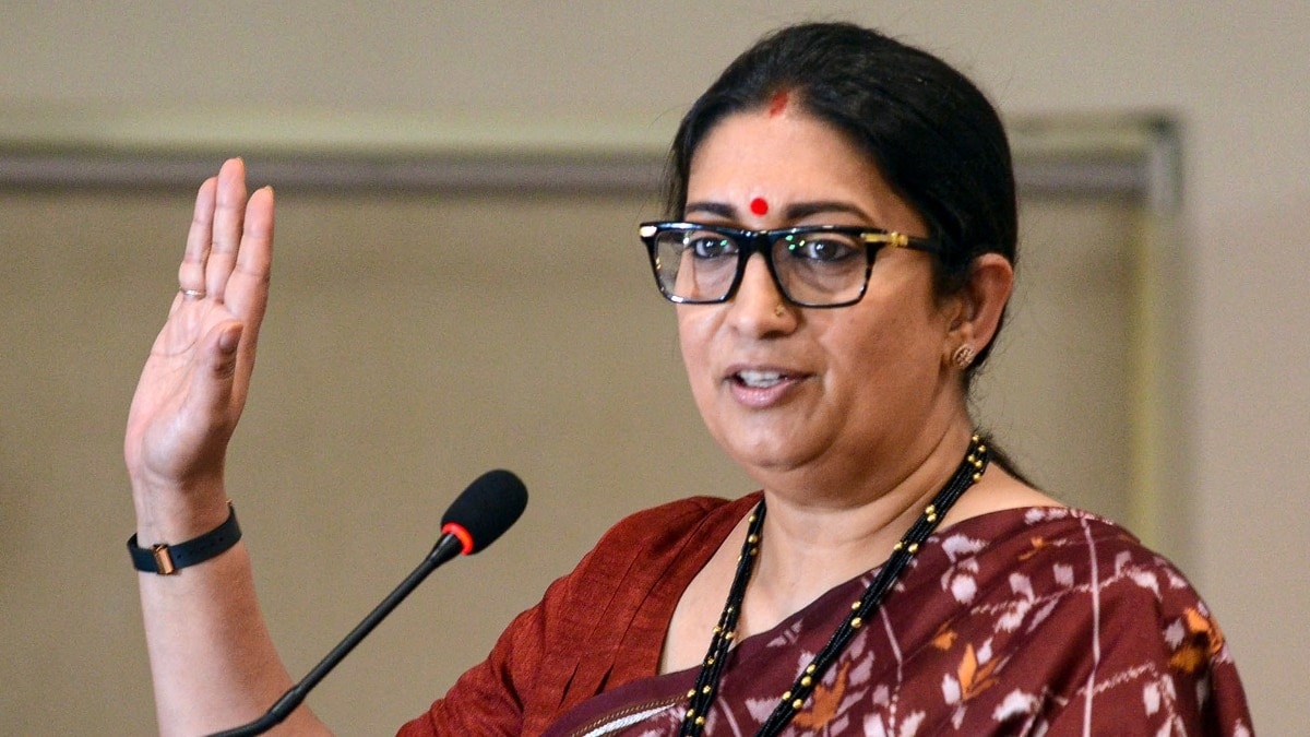 महिला आरक्षण पर स्मृति ईरानी का विपक्ष को घेरा. (Photo: PTI)