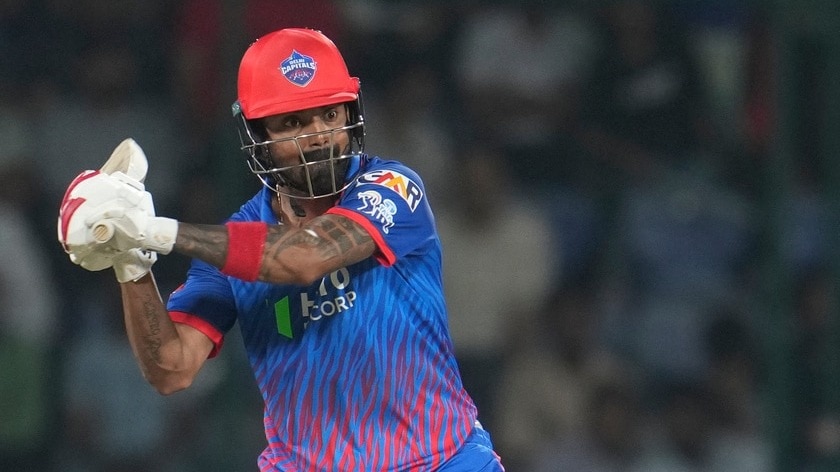 आईपीएल में बेंगलुरु-दिल्ली की टक्कर. (Photo: Reuters)