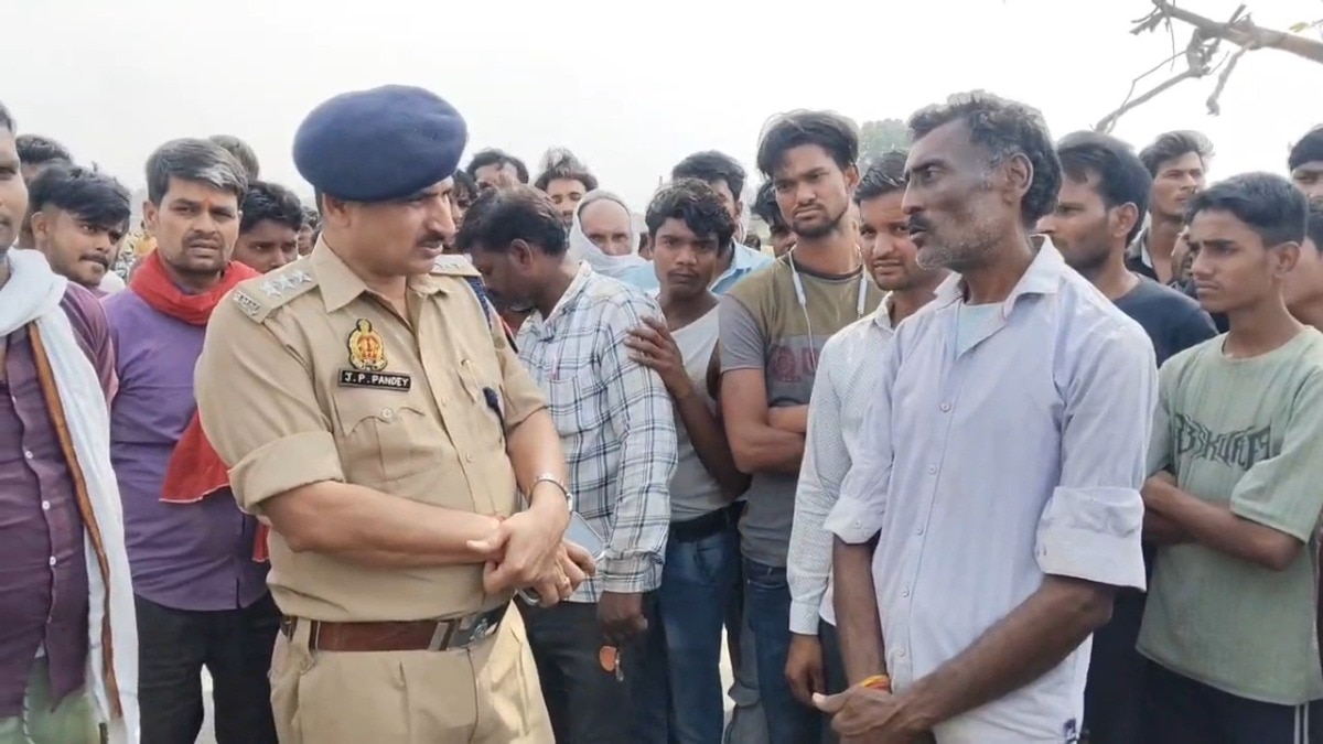 कौशांबी में प्रेमी-प्रेमिका ने दी जान. (Photo: Akhilesh Kumar/ITG)