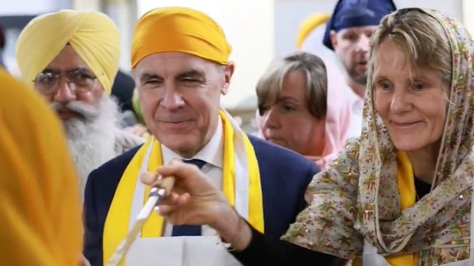 Canadian Prime Minister Mark Carney visits Gurudwara