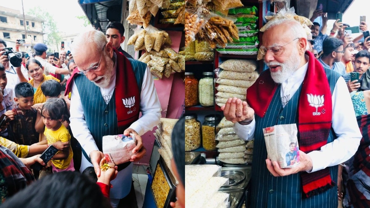 पीएम मोदी ने जनता के साथ झालमुड़ी चखी. (Photo: X/NarendraModi)
