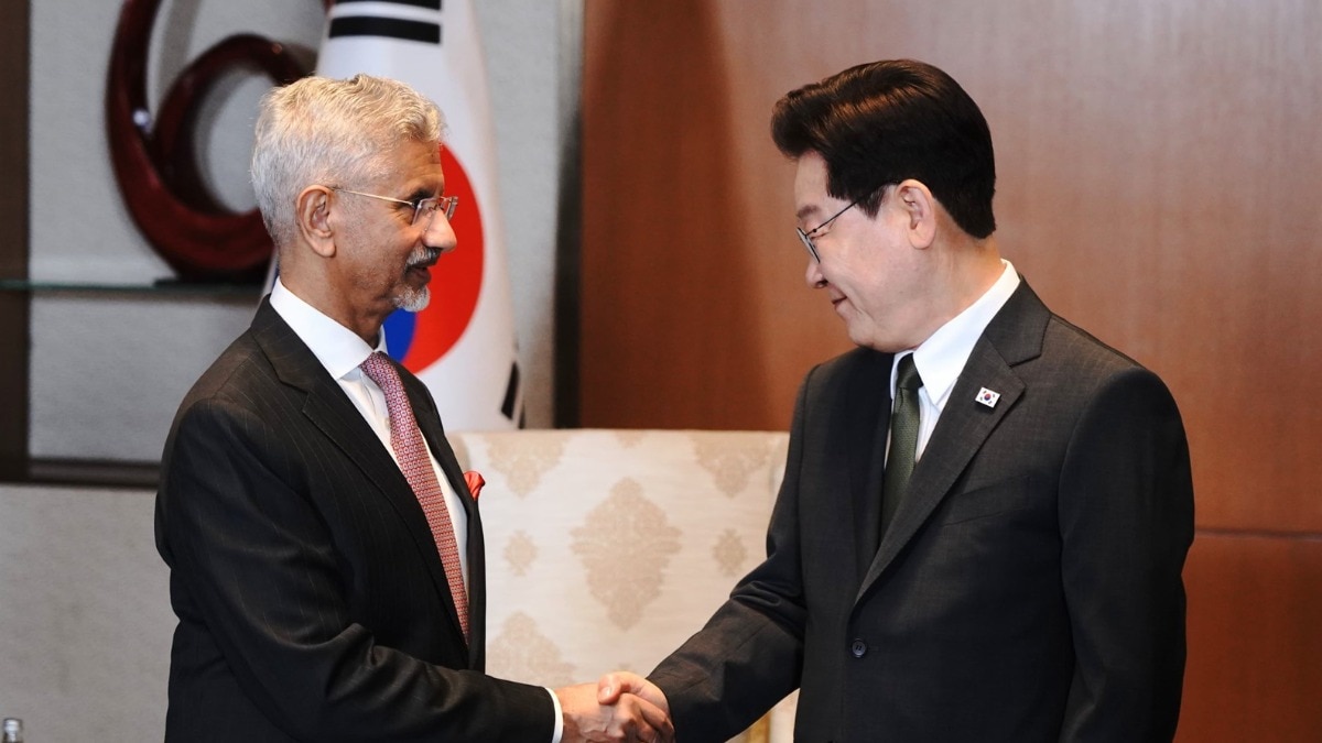 जयशंकर ने भारत दौरे पर आए कोरिया के राष्ट्रपति से मुलाकात कर द्विपक्षीय संबंध मजबूत करने पर जोर दिया (Photo: X/@DrSJaishankar)
