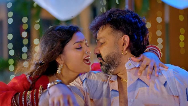 बेड पर हीरोइन संग रोमांटिक हुए पवन सिंह, टॉप चार्ट पर गाना