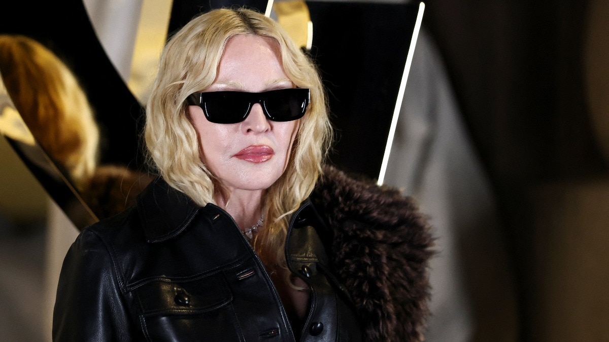 अरबपति सिंगर के कपड़े हुए चोरी, किया ऐलान- वापस लाने वाले को म‍िलेगा इनाम