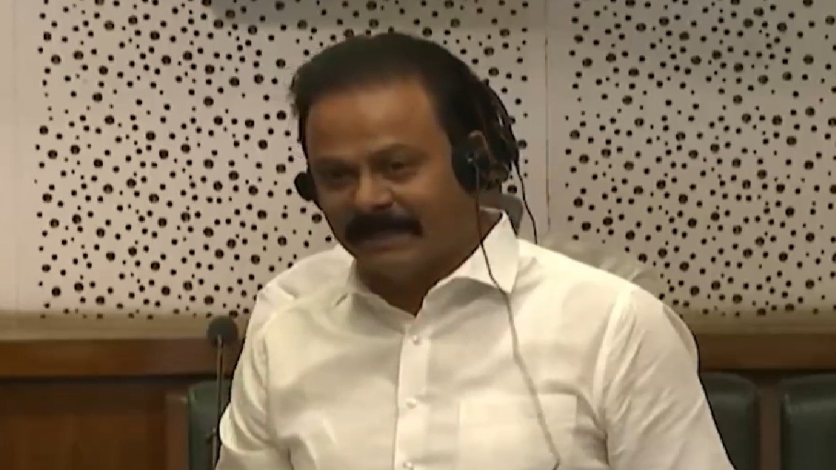 शिवसेना विधायक चंद्रकांत पाटिल पर कार्रवाई की मांग तेज (Photo: Screengrab)