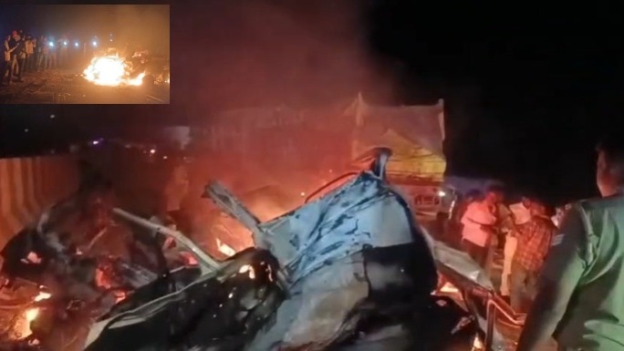 Bolero catches fire after collision with a truck in Mirzapur (Photo: Screengrab)