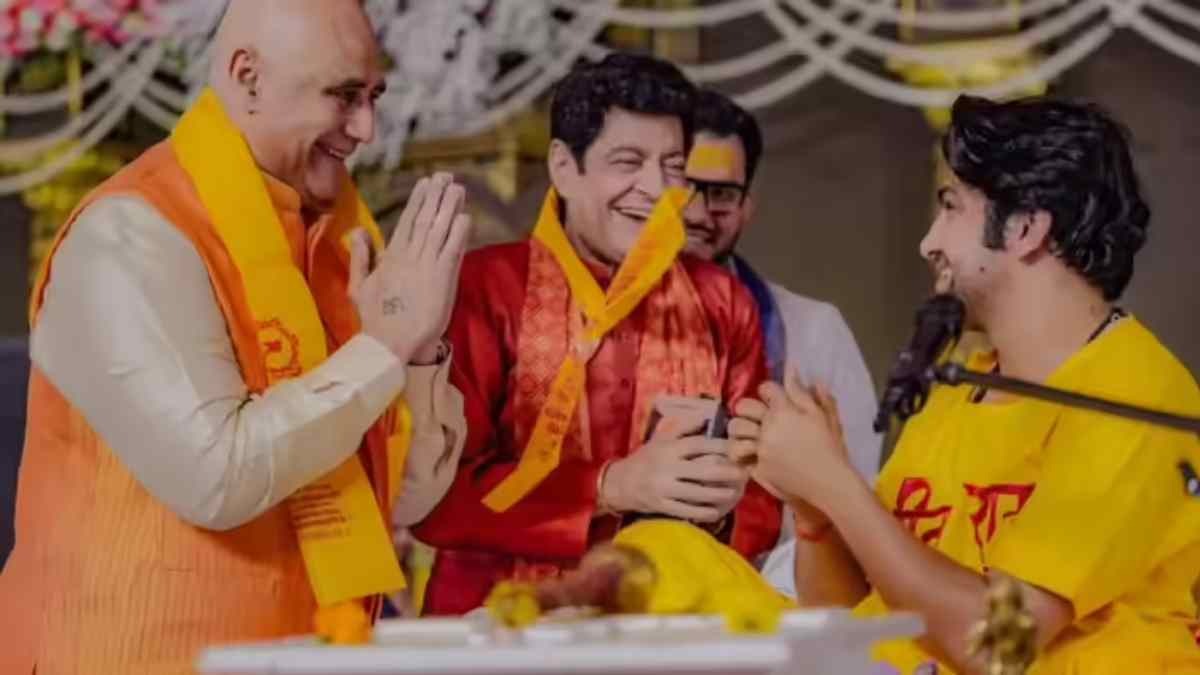 धीरेंद्र शास्त्री की कथा में पहुंचे 'दुर्योधन-युधिष्ठिर', वीड‍ियो वायरल