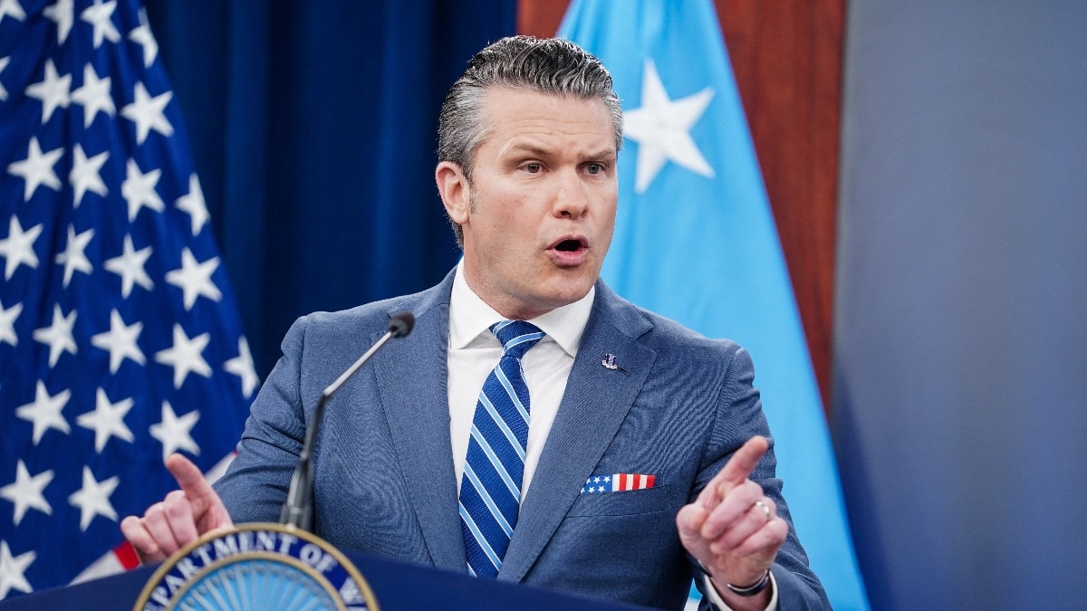 यूएस रक्षा सचिव पीट हेगसेथ ने कहा- गेंद ईरान के पाले में हैं. (Photo: Reuters)