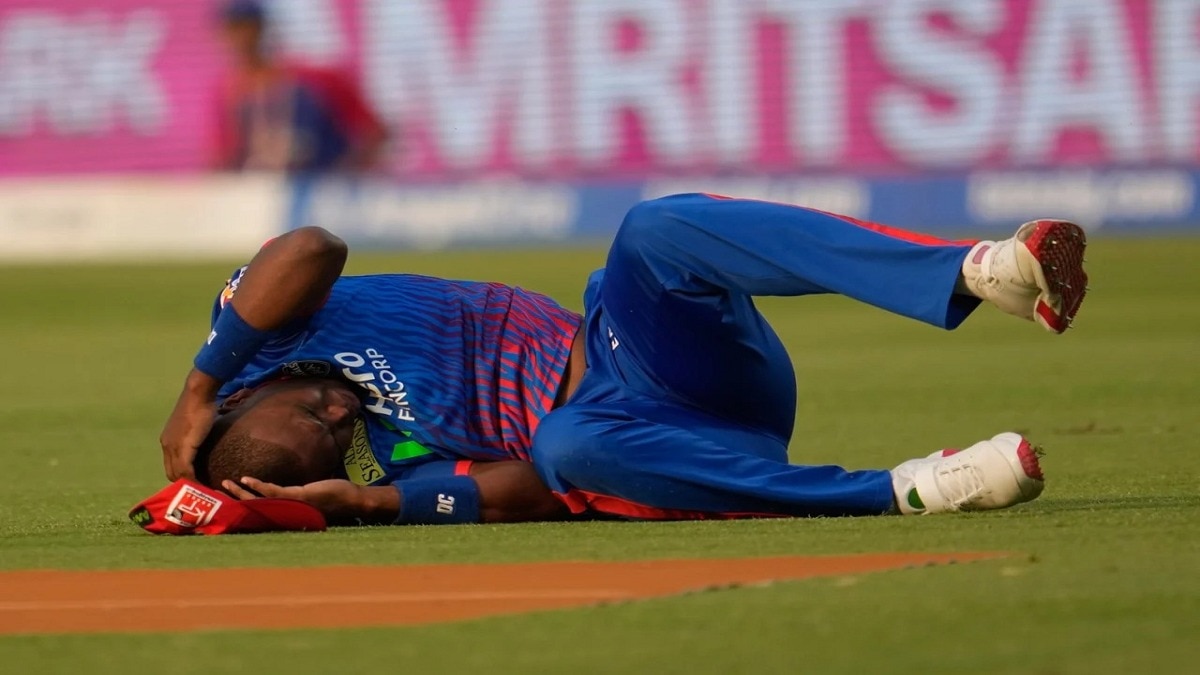 IPL मैच में हादसा, बुरी तरह चोटिल हुए लुंगी एनगिडी, एंबुलेंस से ले जाया गया अस्पताल