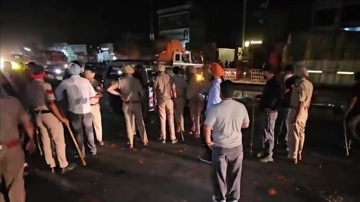 पुलिस के साथ झड़प भी हुई. Photo ITG