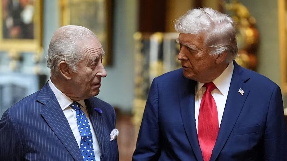 शूटआउट के साए में ब्रिटिश किंग का US दौरा, ट्रंप-स्टार्मर के रिश्तों में लाएंगे नरमी?