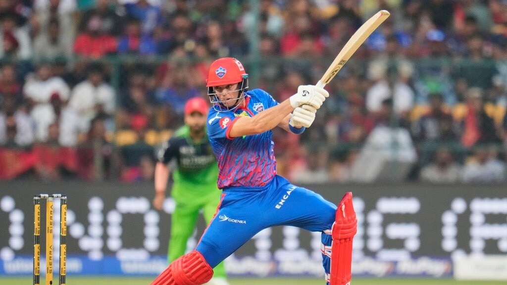 LIVE: आरसीबी ने जीता टॉस, दिल्ली को दिया पहले बैटिंग का न्योता