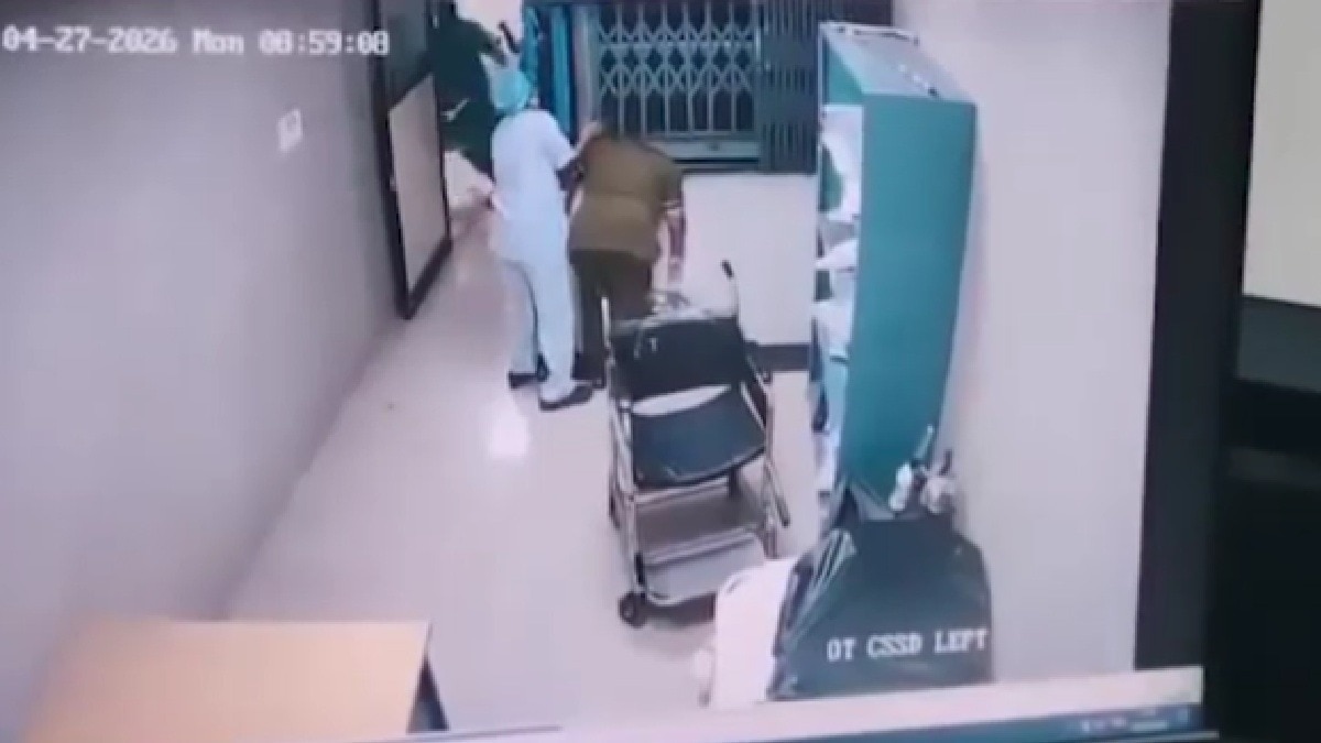 डक्ट में झांकने से भयानक हादसा (Photo: itg)