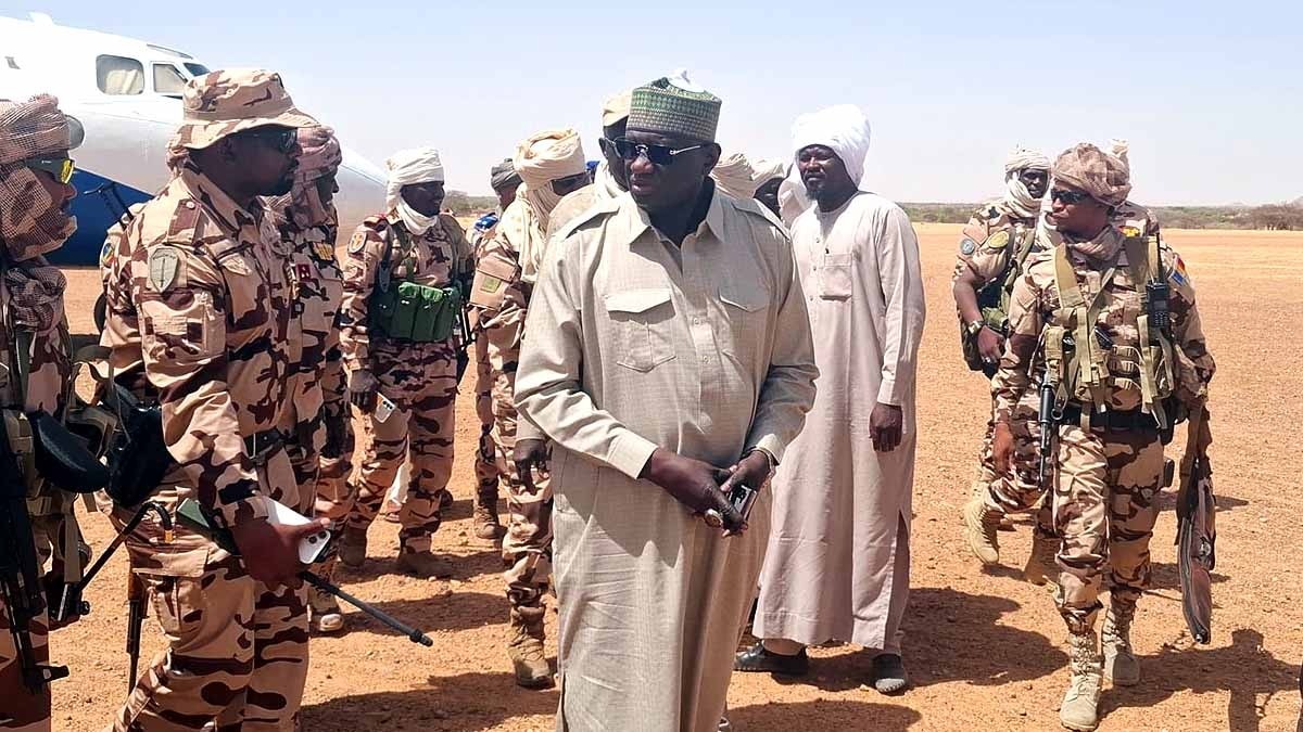 उप प्रधानमंत्री लिमाने महामत ने खुद इगोते गांव जाकर हालात का जायजा लिया. (Photo: AP)