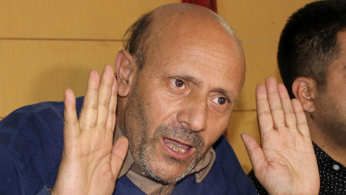 राशिद इंजीनियर को बाहरी लोगों से मिलने और बाहर जाने पर पाबंदी. (File Photo: PTI)