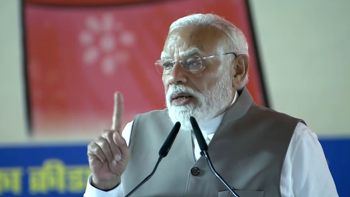 प्रधानमंत्री मोदी अपने संसदीय क्षेत्र वाराणसी में महिला सम्मेलन को संबोधित किया. (Photo: ITG)